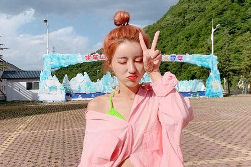 快手网红艾伦图片,快手网红的时尚魅力与生活态度